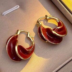 Retro Minimalist Geometric Twisted Unique Enamel Wine Red Drip Oil Hoop Earrings